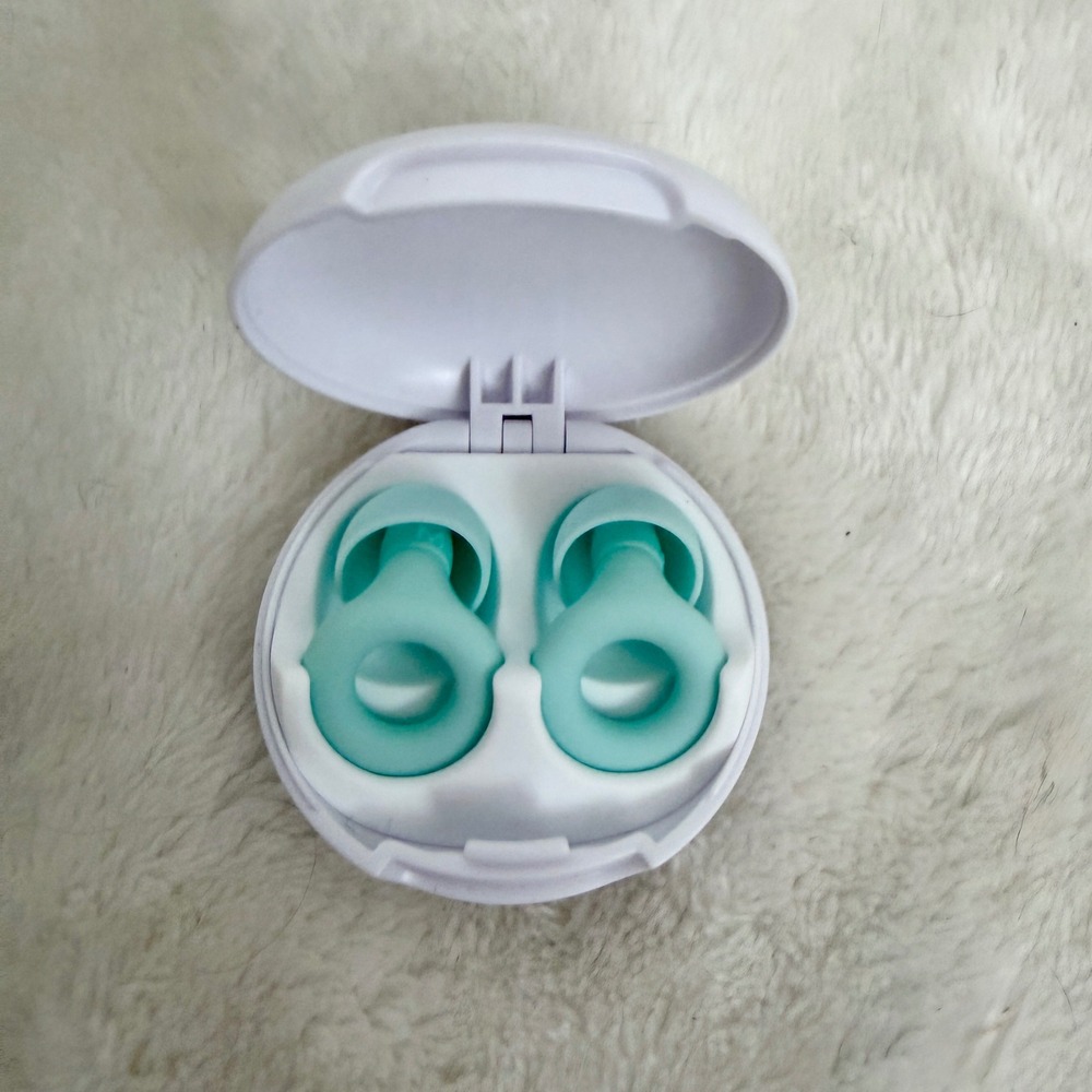 Loop Quiet 2 Mint Green Silicone Noise Reduction Sleep Earplugs White Case Set